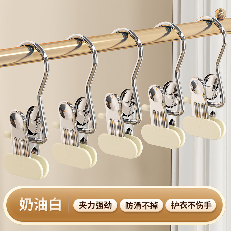 赤ちゃんのタンスに神器を収納しています。子供用帽子の唾タオルをフックします。|undefined