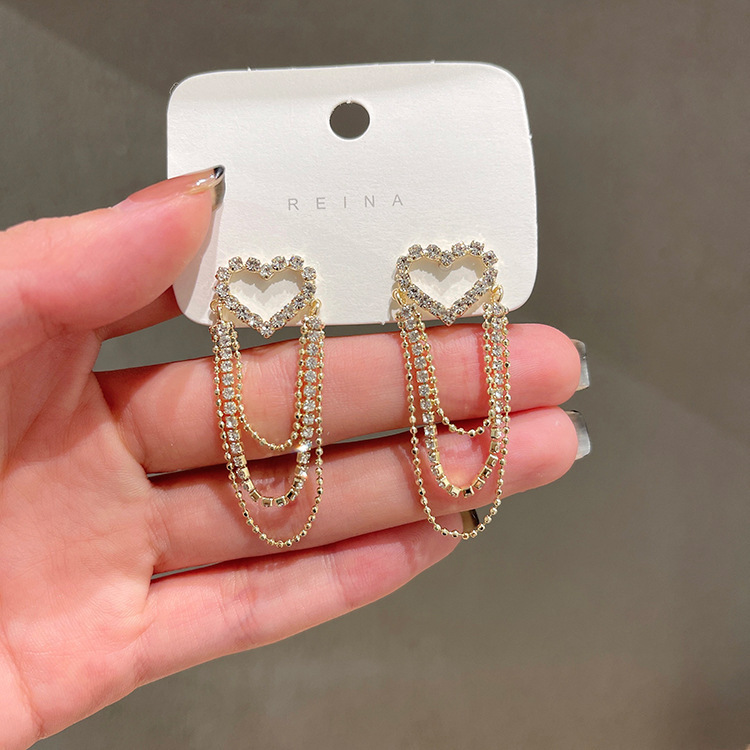 Fashion Heart-shaped Rhinestone Tassel Chain Alloy Earrings display picture 1