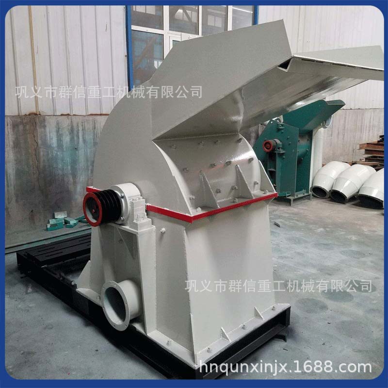 移动木材破碎机    群信大型全自动树枝木头废木材边角料粉碎机