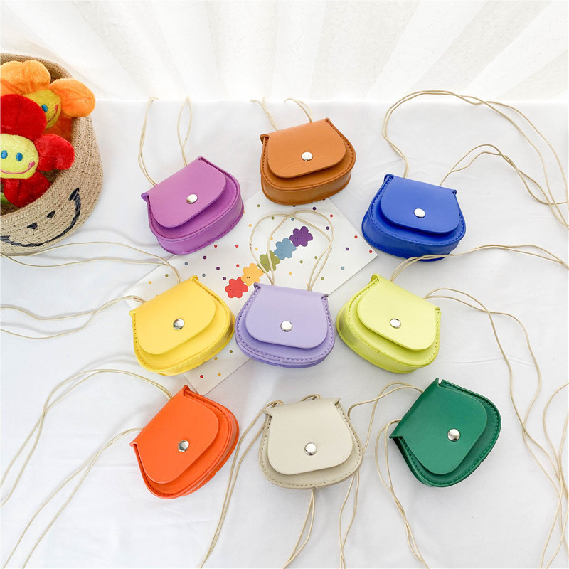 2021新款春夏卡通可爱复古迷你斜跨单肩小包包时尚潮流马鞍包女潮