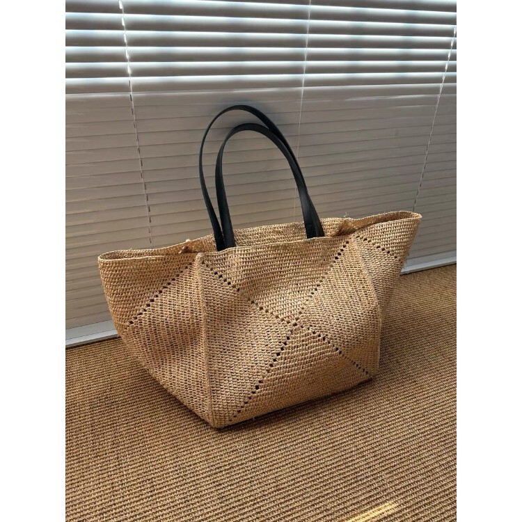 Fashionable, Simple and Elegant Raffia Tote Bag, Vacation Beach Bag, Large Capacity Shoulder Bag, Purely Hand-Woven Women's Bag Fashionable, Simple and Elegant Raffia Tote Bag, Vacation Beach Bag, Large Capacity Shoulder Bag, Purely Hand-Woven Women's Bag