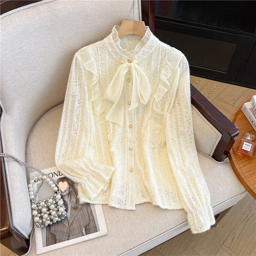 French-style designer solid-color bow shirt for women—winter base layer, chic little top with flowing ribbons and lace-matching long-sleeved blouse.