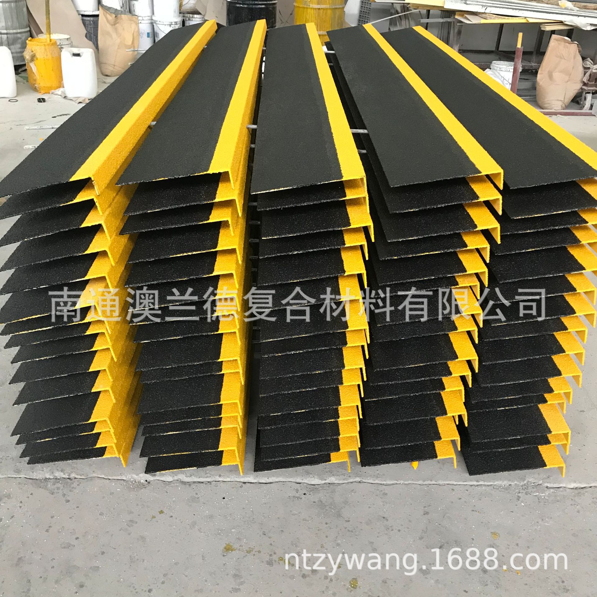 玻璃钢GRP聚酯纤维防滑条勾子板踏步楼梯油田金刚砂L船用耐腐蚀