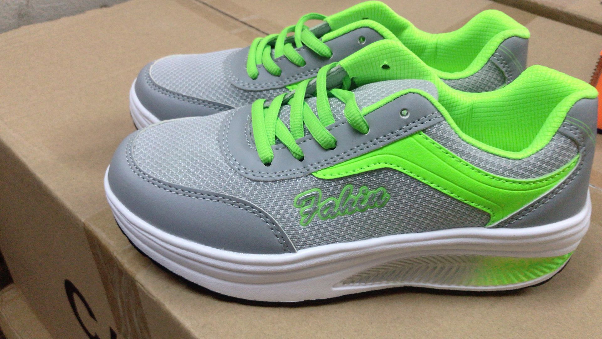 Nuevos zapatos de verano de tela de tela