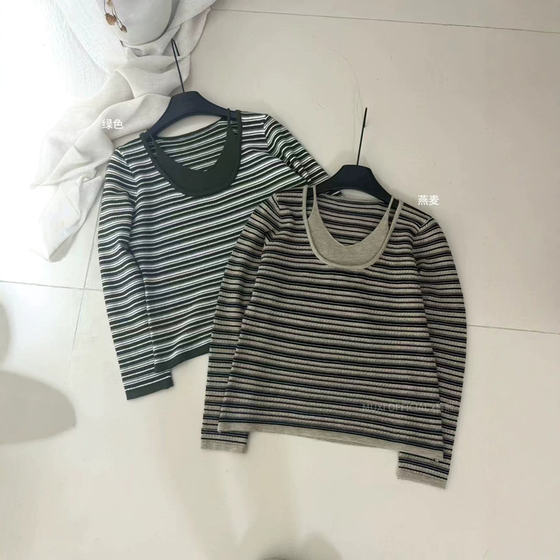 Halter neck design, faux two-piece long-sleeved striped T-shirt for women, 2026 autumn new collection, pure and alluring style, color-blocked round-neck top