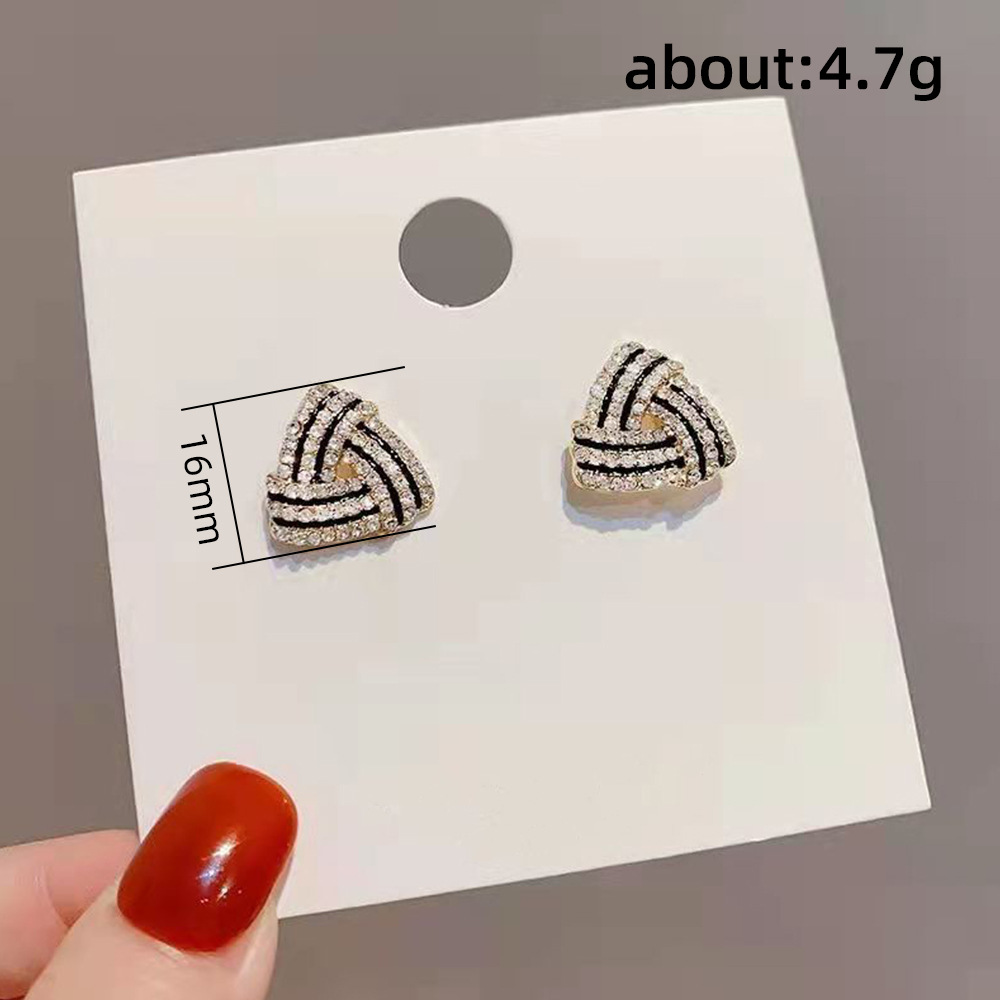 1 Paire Style Simple Brillant Triangle Évider Incruster Le Cuivre Zircon Boucles D'Oreilles display picture 1