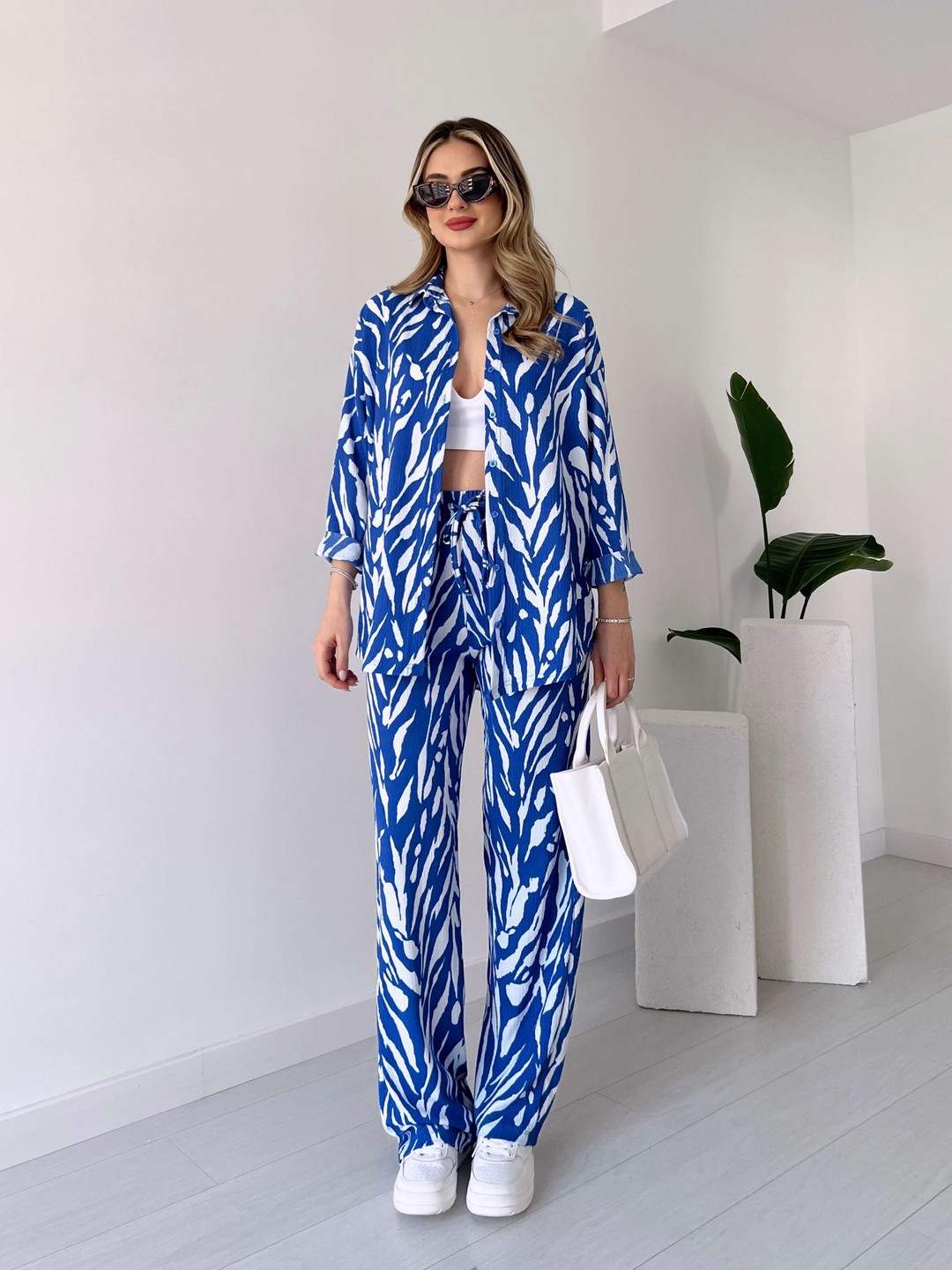 560g Weight Long Sleeve Sleeve Length Spandex, Polyester Fabric Type Pant Co-ord Set Sets Type 2 Pieces Set Quantity Daily Occasion Turndown Neckline Regular Fit Fit Type Printing Pattern Spring Season Women's Gender Printing Design Streetwear Style Daily Women's Streetwear Printing Spandex Polyester Printing Pant Co-ord Set Pants Sets 16