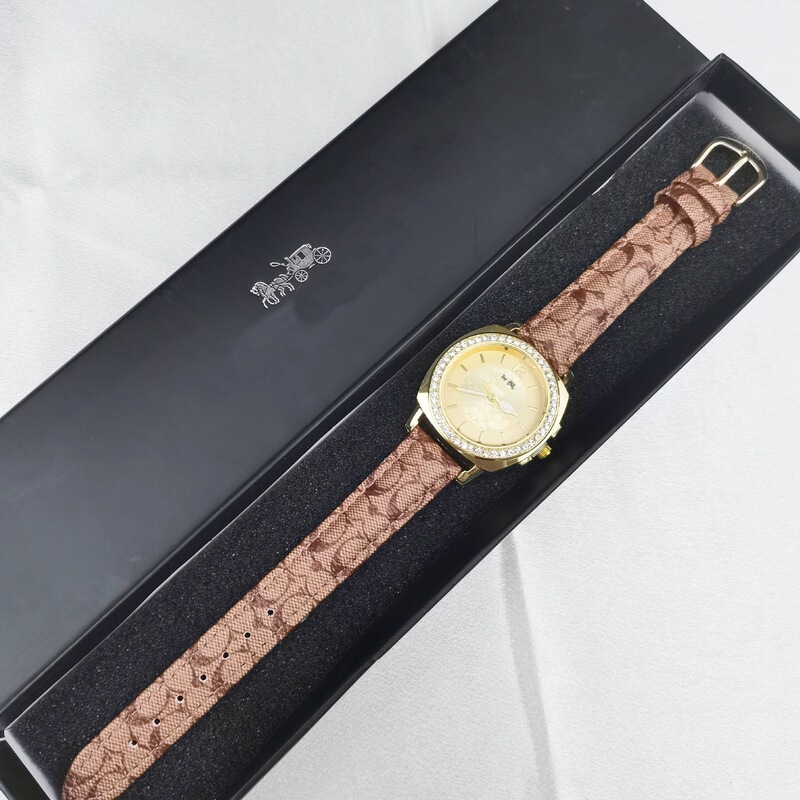 TikTok trending product: wholesale of leather strap watches, quartz watches, women's watches, and women's quartz watches TikTok trending product: wholesale of leather strap watches, quartz watches, women's watches, and women's quartz watches