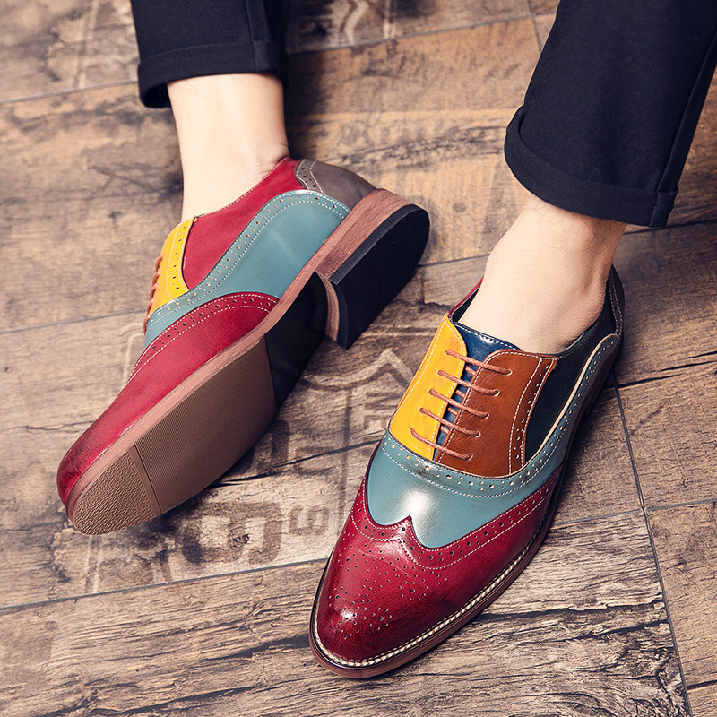 2024 primavera y otoño hombres costura cordones delanteros casuales puntiagudas botas Martin moda color a juego zapatos tallados Bullock image 3
