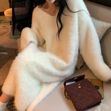 2025跨境名媛风软糯毛衣裙女秋冬新款仿水貂绒V领长款针织连衣裙