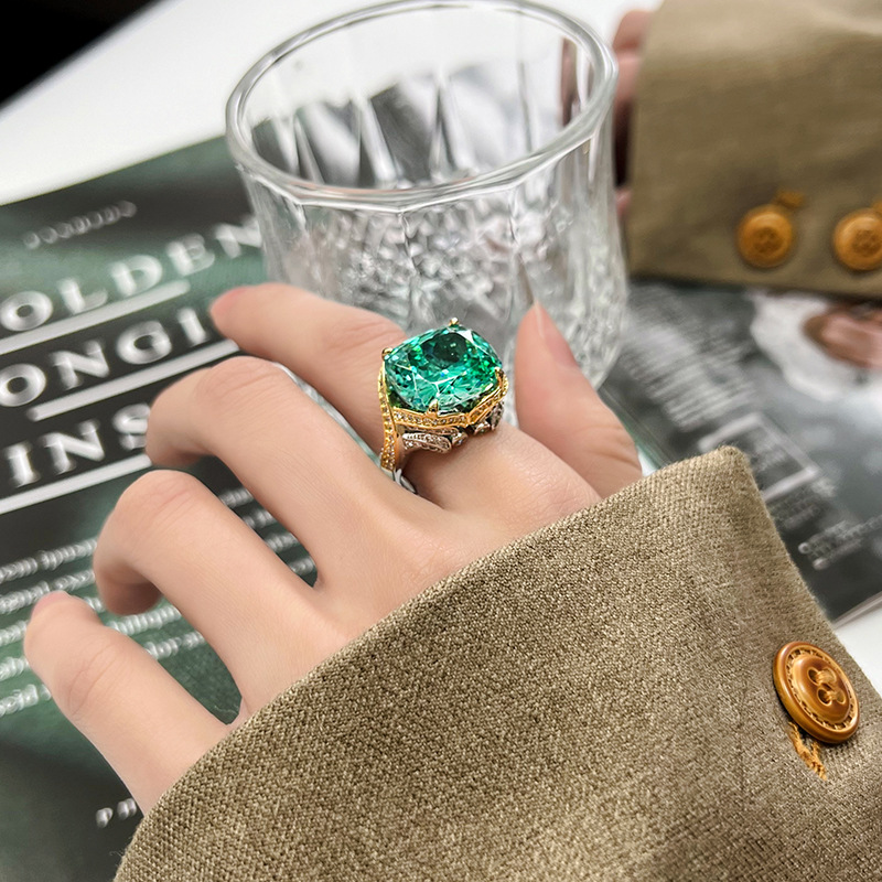 2025 Zhuang Shengsheng Jewelry Fondo de cobre chapado en oro simulación nido de pájaro Chapala verde anillo premium femenino 14*16