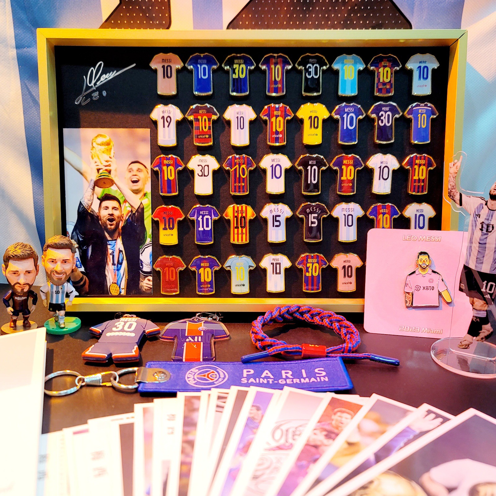 Messi Ronaldo camiseta insignia marco de madera sólida recuerdos de fútbol hechos a mano alrededor del cumpleaños del novio Regalo del festival de Qixi image 23