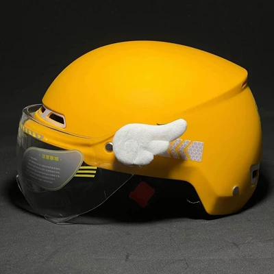 Motosiklet dəbilqələri – Garfield cat helmet decoration - no-helmet-white-little-wings