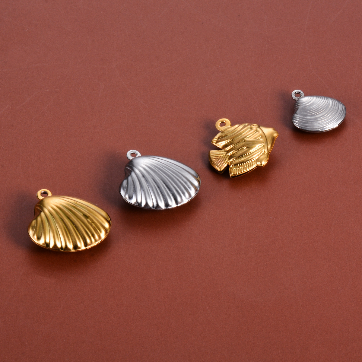 Shell, Fish Pattern 20 PCS/Package 304 Stainless Steel Shell Fish Pendant