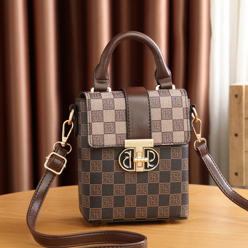 Manufacturer's bag women's shoulder crossbody 2024 new women's bag simple fashion mobile phone bag printed foreign style one piece drop shipping