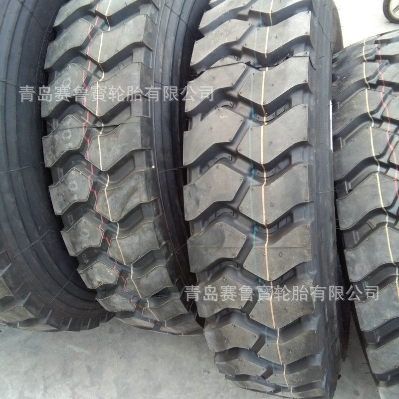 全钢子午线载重卡车轮胎1000R20 矿山大块花纹轮胎10.00R20