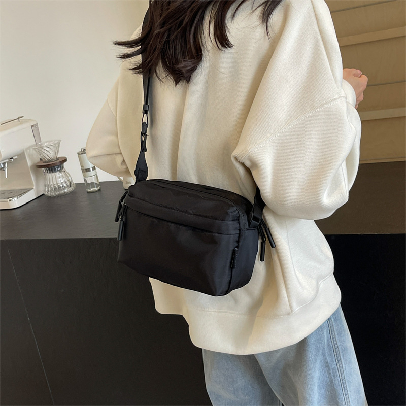 Bolso cruzado de lona Oxford – diseño unisex, amplio, ideal para uso diario image 5