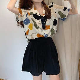 日系港风短袖印花衬衫甜酷次元女孩夏复古文艺手绘抽象涂鸦衬衣潮