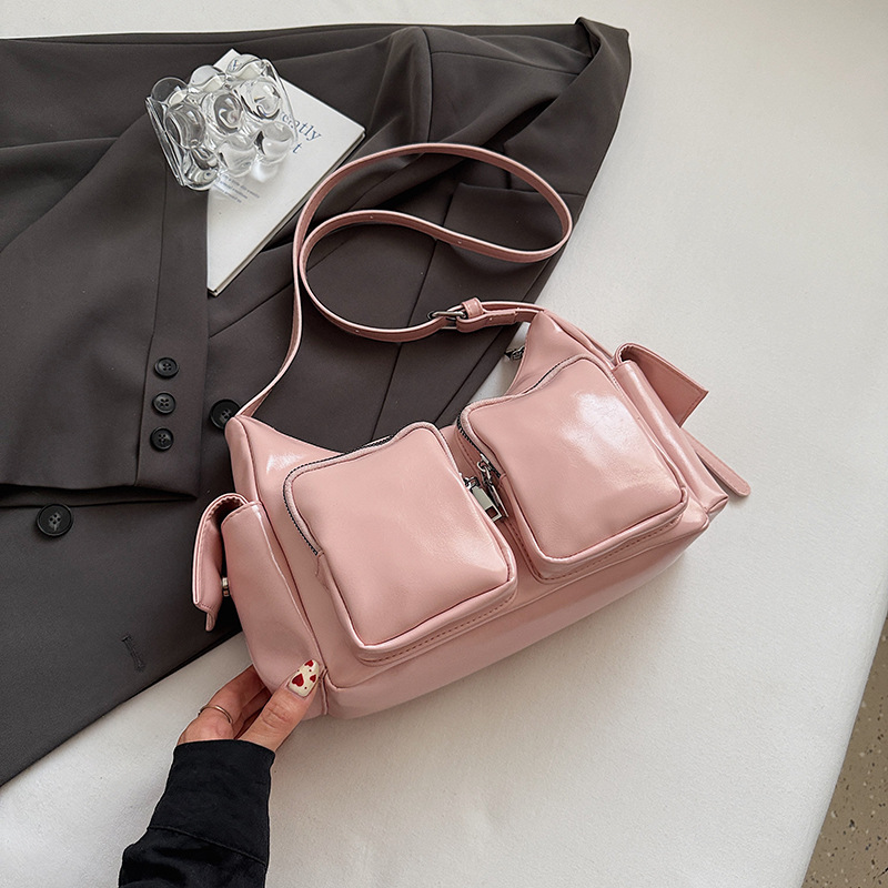 Bolso retro de tendencia transfronteriza para mujeres 2025, nuevo nicho de bolso de locomotiva universal, mochila de textura de alta calidad