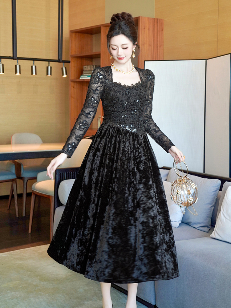 Đầm maxi nữ cổ vuông nhung thêu tay bồng thắt eo — đen