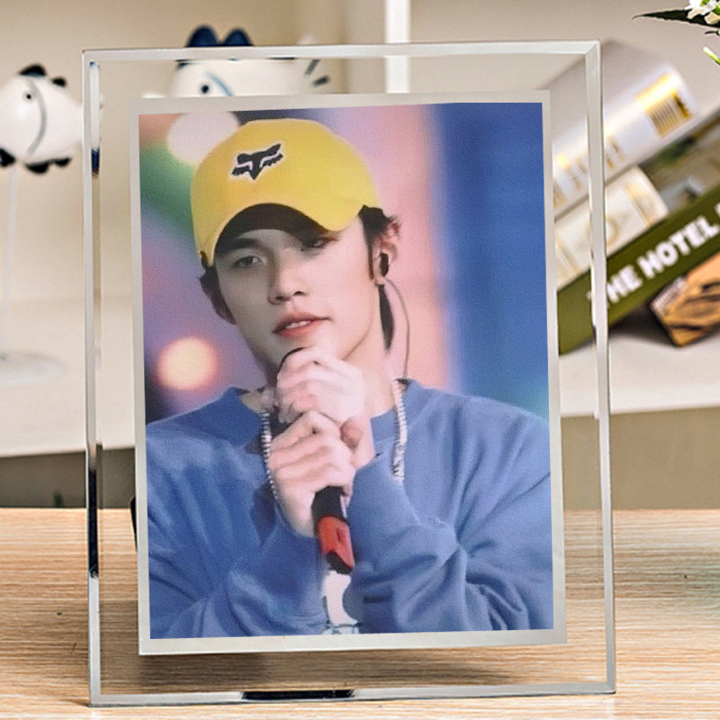 Jay Chou's Perimeter Photo Frame Poster 2022 New Album's Greatest Works Hand-held Souvenir Signature Photo Ornaments Jay Chou's Perimeter Photo Frame Poster 2022 New Album's Greatest Works Hand-held Souvenir Signature Photo Ornaments