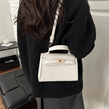 �羳�߼��а���Ů2026�¿�s�r��Ůʿ�μ�б������ٴ������