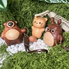 直播爆款创意拼接挂件小龙猫小熊小猫可爱实木雕刻随身治愈挂件