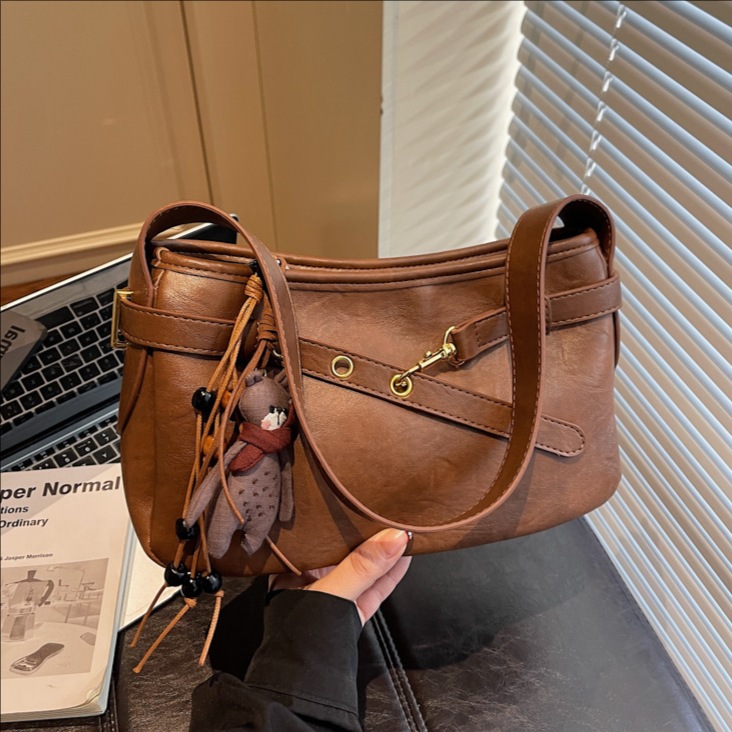 Transfronterizos retro temperamento alto bolso de brazo de mujer 2025 invierno nuevo gran capacidad versátil mochila de viaje