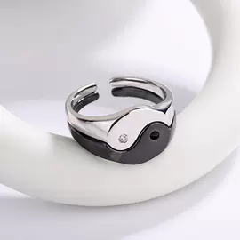 手链;耳钉;项链