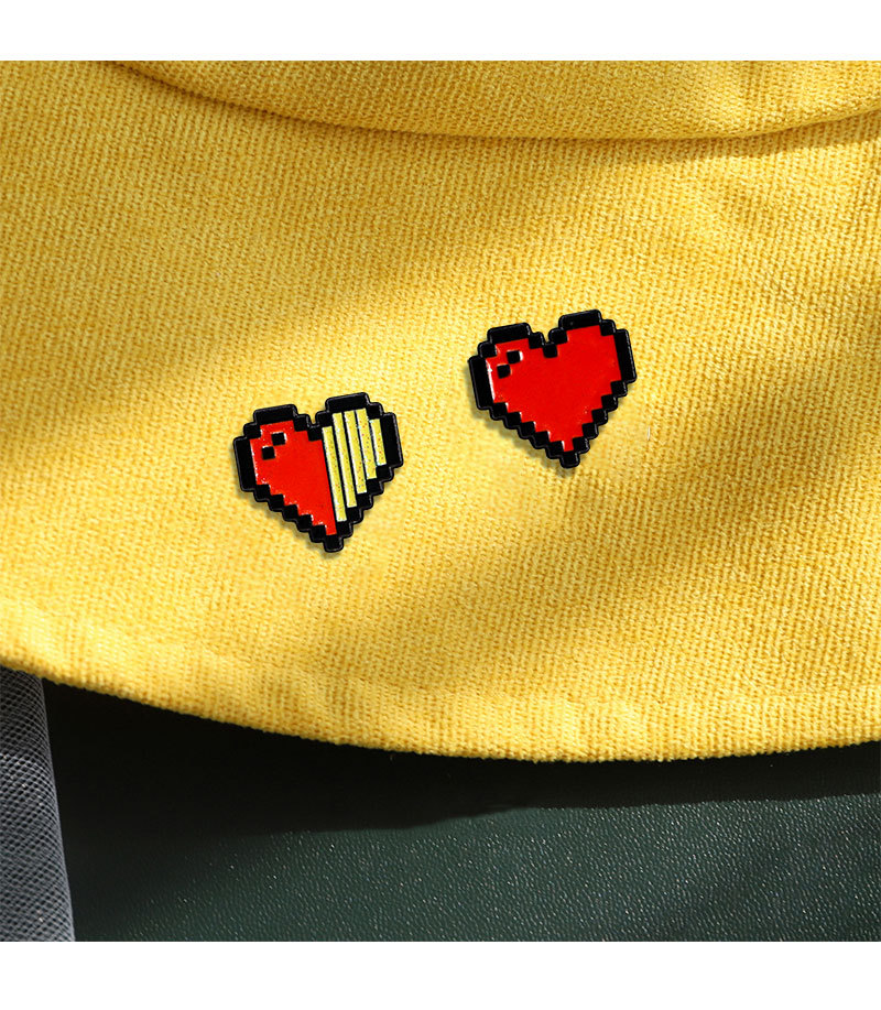Cute Style Cute Pin Heart Shape Alloy Plating Unisex Brooches