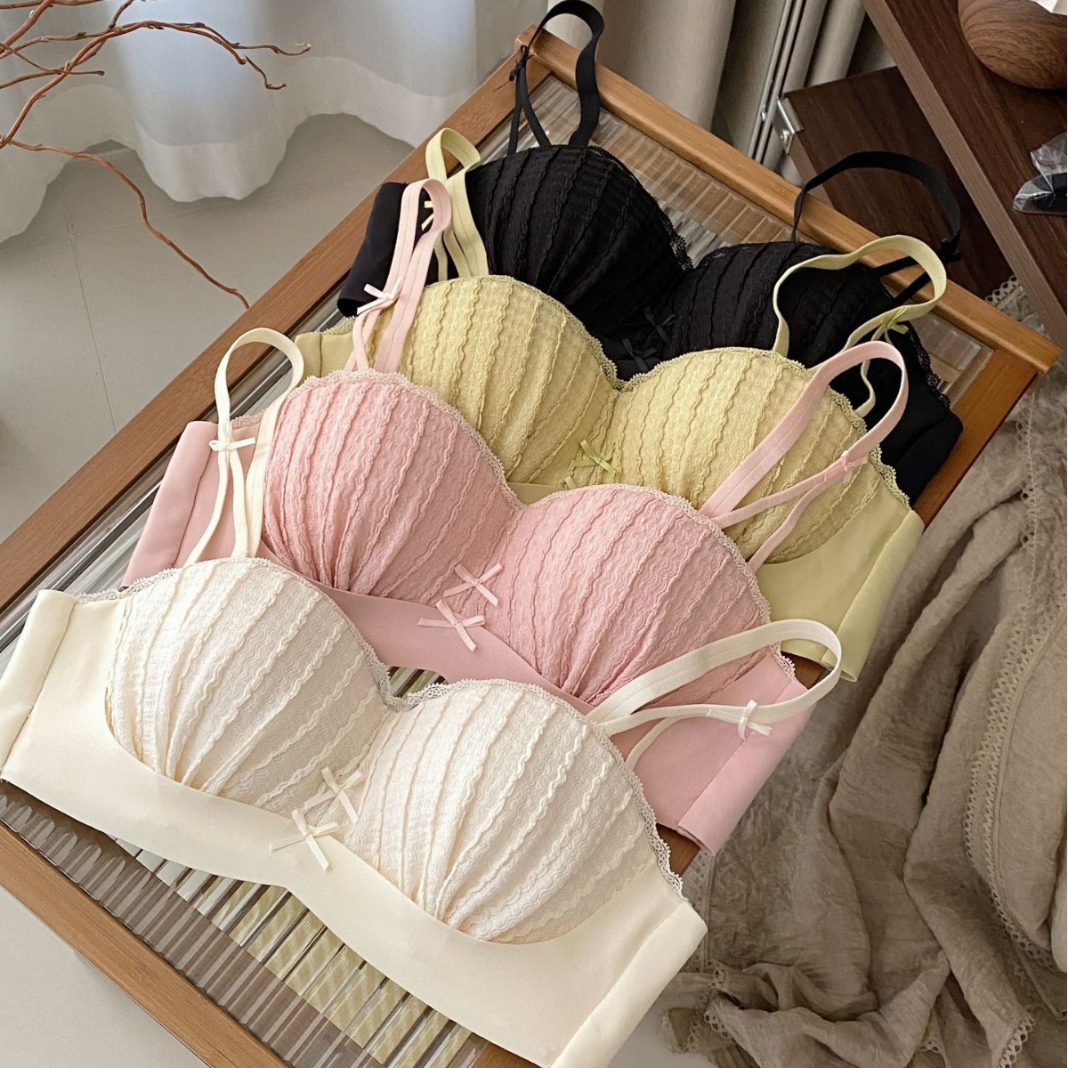 Venta directa de fábrica comercio electrónico transfronterizo sudeste asiático Vietnam Tailandia ropa interior de mujer encaje sin costuras sujetador Towen