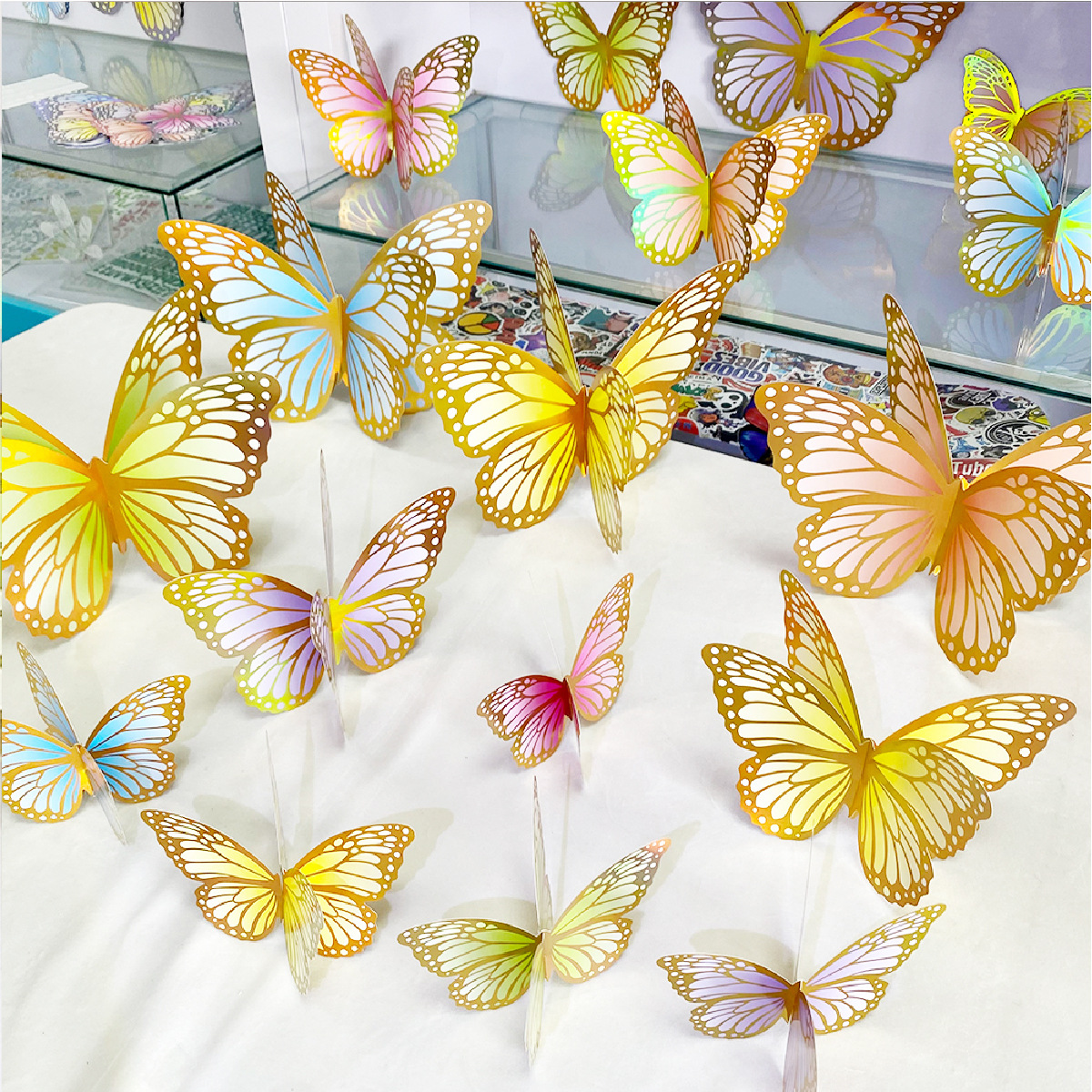 跨境3D立体彩虹烫金蝴蝶派对气氛布置桌面背景墙装饰卡纸蝴蝶摆件