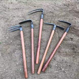 Wooden handle garden gardening tools small hoe weeding vegetables digging ground loose soil digging bamboo shoots hoe small rake to drive the sea