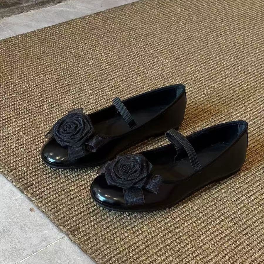 검은색