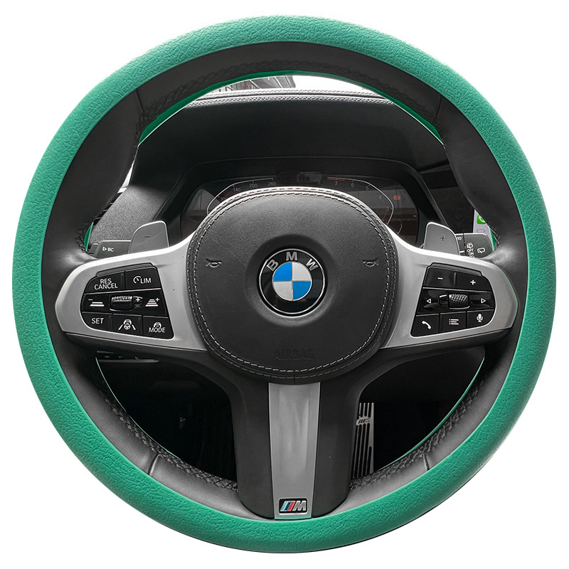 Cubierta del volante de silicona del coche hombres y mujeres de moda de verano cubierta de la manija antideslizante absorbente de sudor universal Four Seasons delgada suave
