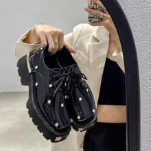 ���Ӣ���L��Ƥ����Ь��Ь�ɸ�ЬСƤЬ���^ˮ�ϵ����׵±�ЬŮ