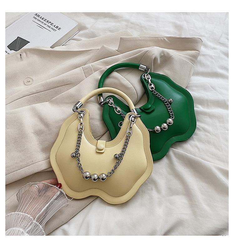 Women's Small Pu Leather Solid Color Streetwear Cloud Shape Lock Clasp Chain Bag display picture 12