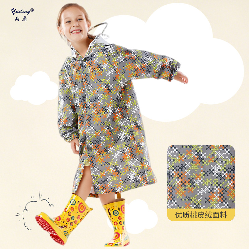 Children's Thickened Peach Velvet Long Raincoat Camouflage Print Raincoat for Boys and Girls Students Outdoor Travel Rain Poncho Manufacturer