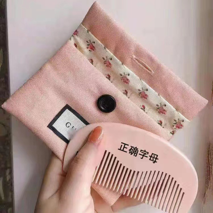 Gucci G ピンク ピーチウッドコーム フルセット ネットセレブ ピンクピーチウッドコーム かわいい木製コーム お土産 ギフト 高級感|undefined