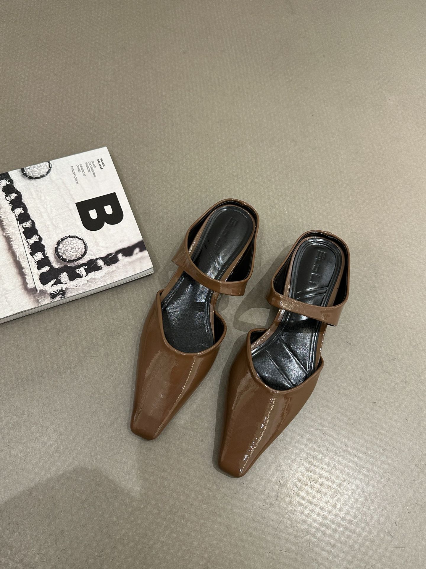 Forårs- og efterårssæson 2024 Ny flad sål Muller Cool Slippers Dame spids ruskind lavhælet enkeltsko Minimalistisk_voghion.com