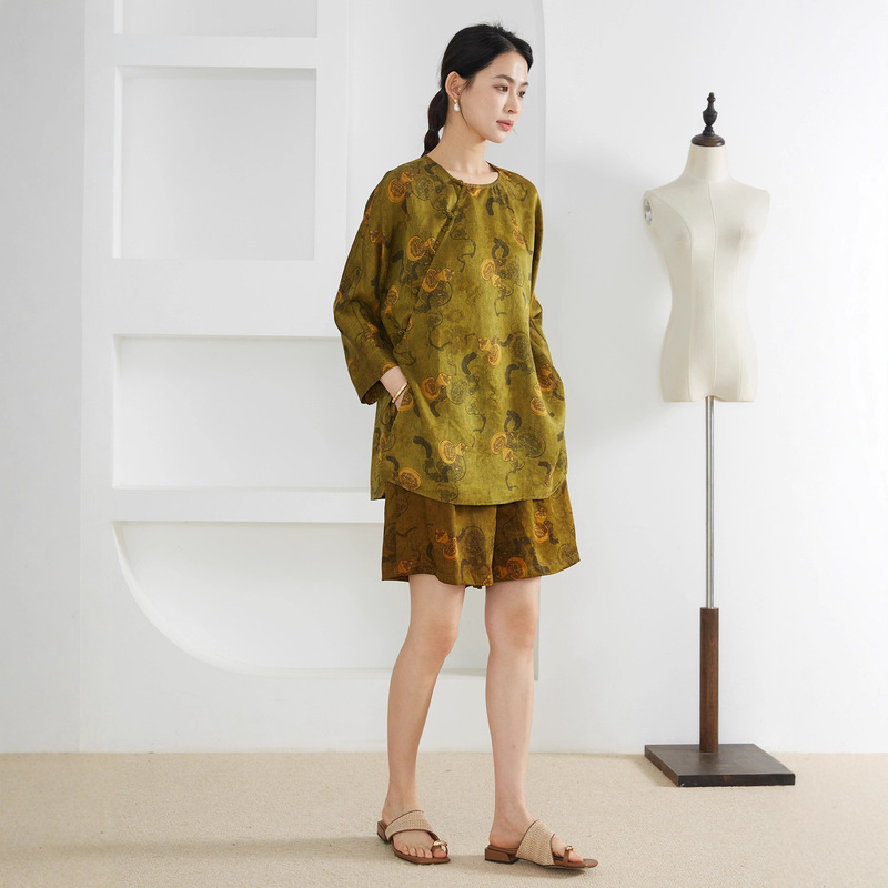 In-Stock Gourd-Pattern Set 100% Mulberry Silk Xiangyun Silk Red Cloud Silk Wide-Sleeve Traditional Chinese Style Top and Shorts Silk Two-Piece Set