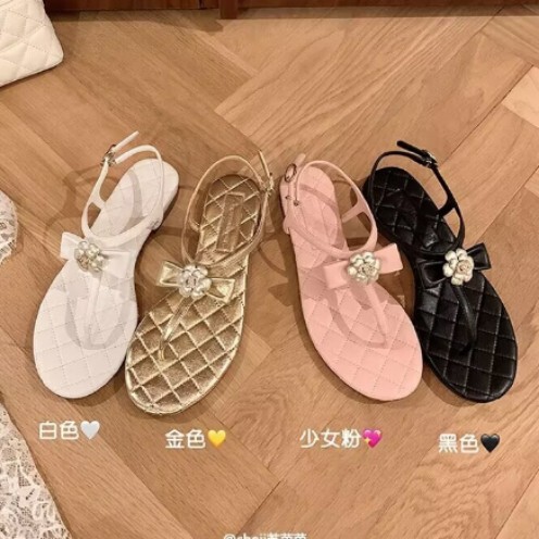 In-Stock 2026 New High-Heeled Shoes with Camellia Flower, Rhinestone Bow, Chunky Heel Sandals for Women, Summer Outdoor Wear, Fashionable and Versatile