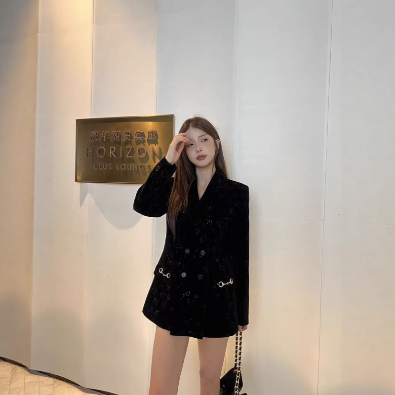 Nanyou Women's Clothing 2026 Early Spring Guc New Style Small Blazer with Double g Logo, Rhinestone Velvet Lapel Suit Jacket for Women Nanyou Women's Clothing 2026 Early Spring Guc New Style Small Blazer with Double g Logo, Rhinestone Velvet Lapel Suit Jacket for Women