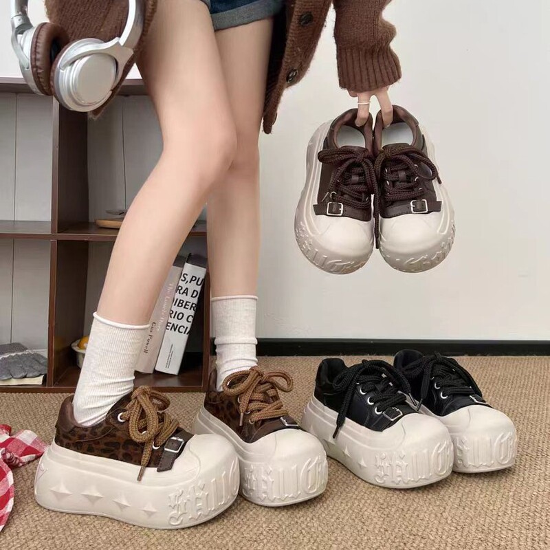 Thick-Soled Platform Shoes, Super Versatile, Casual Sneakers for Petite Women, 2026 New Model, Extremely Comfortable, Large-Toe Bread Shoes