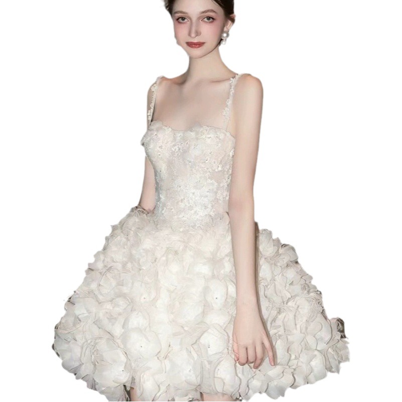 Vestido de novia ligero estilo francés con tirantes finos, nueva colección primavera 2026, diseño floral exclusivo, para ceremonia de adultos, examen de arte, vestido cisne blanco.