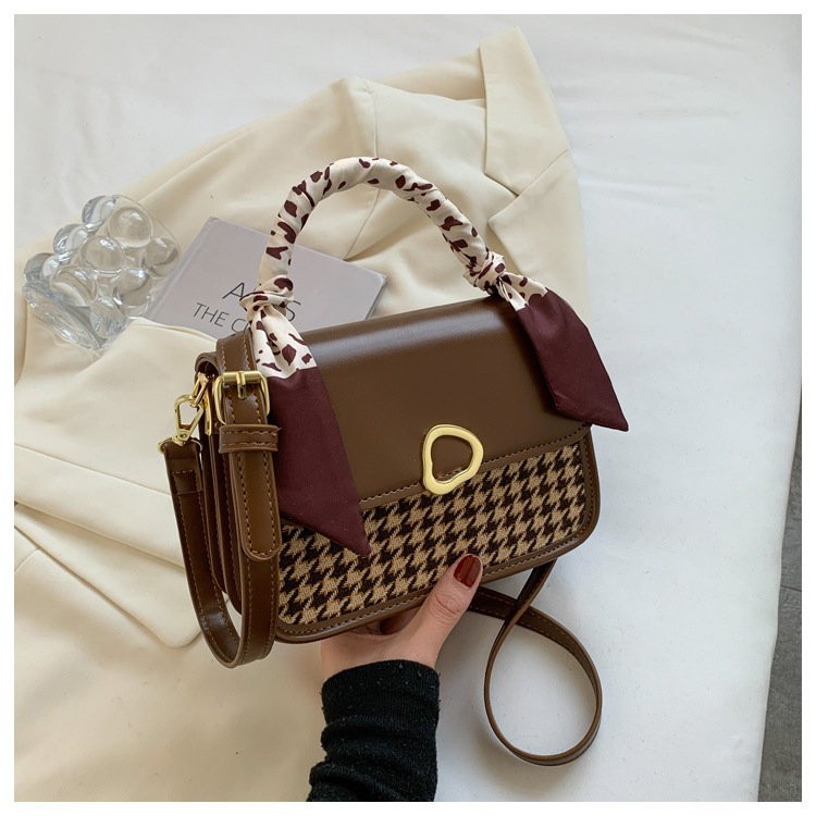 New Autumn And Winter Fashion Portable Small Square Bag Messenger Bag display picture 4