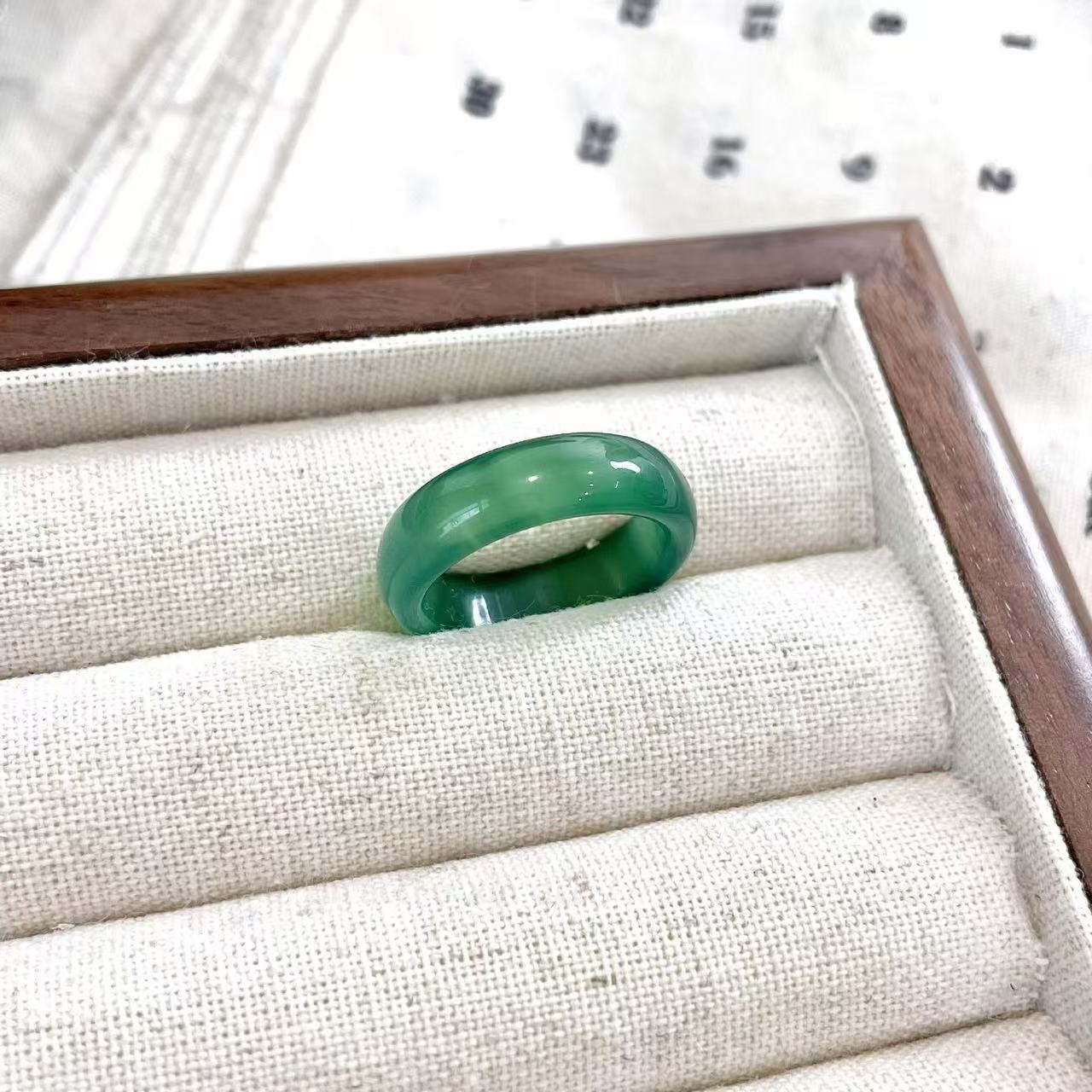 Natural Green Chalcedony Agate Ring For Women Designer Jewelry_voghion.com