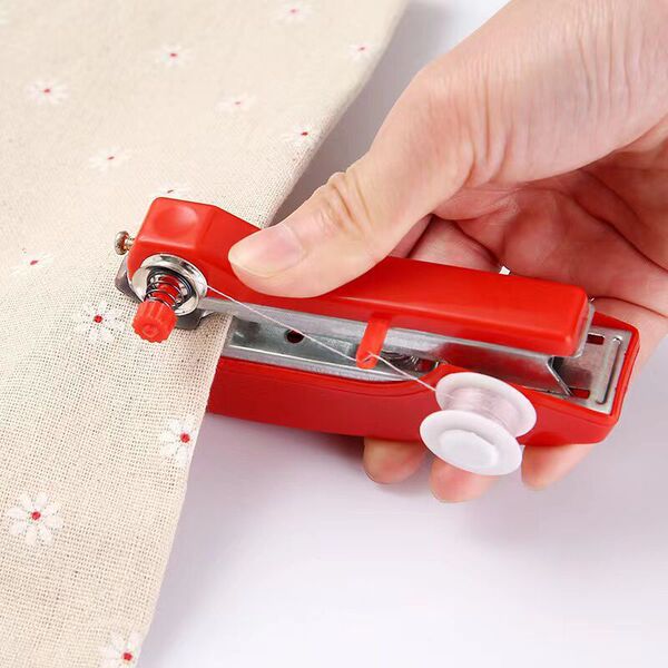 Manual sewing machine