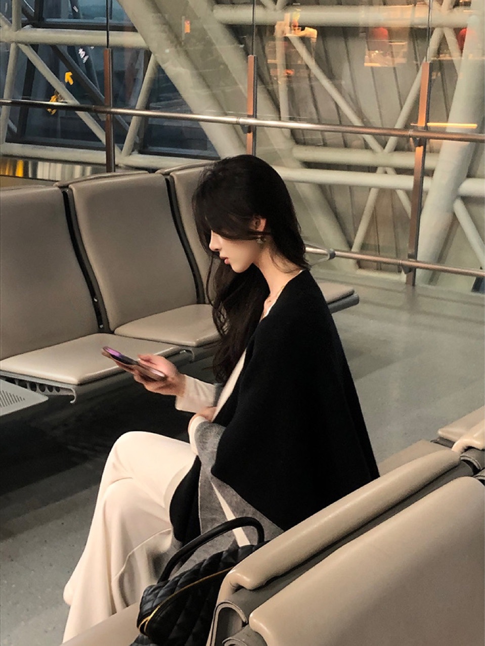 Completo elegante con sciarpa, cappotto, abito in maglia, due pezzi, gonna ampia per ragazze taglie forti_voghion.com