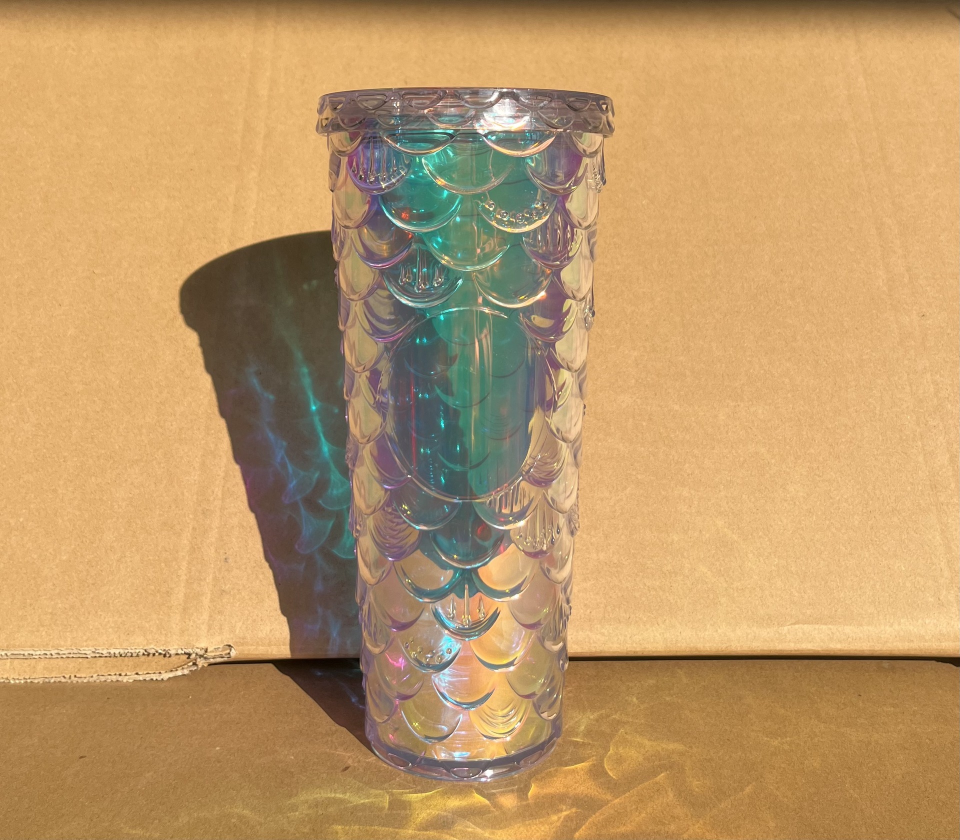 跨境榴莲杯幻彩渐变塑料鱼鳞杯大容量毛毛虫杯双层塑吸管杯